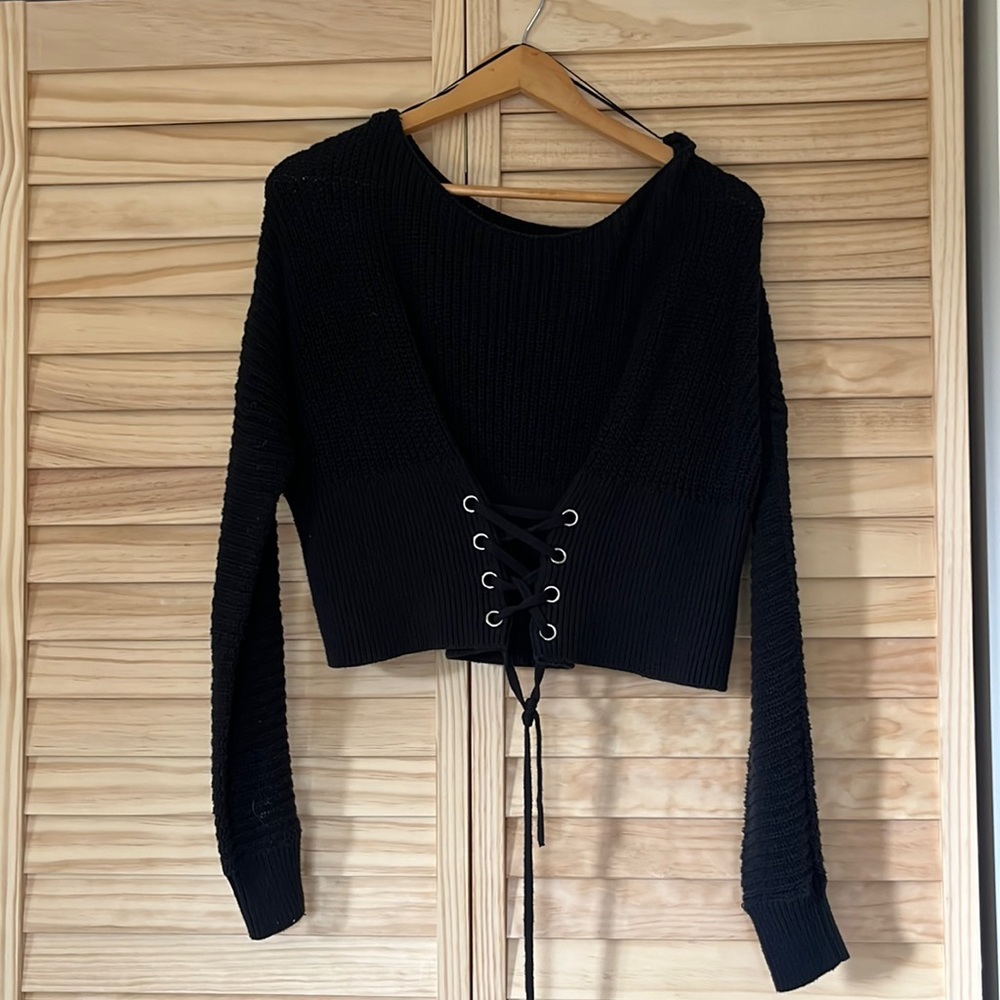 LACE UP SWEATER